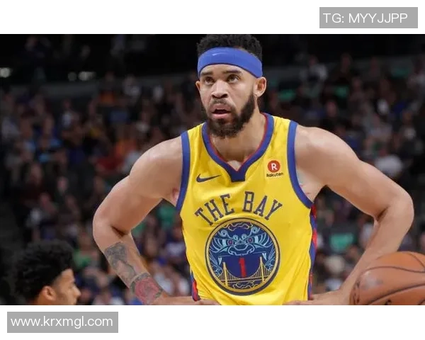 足球巨星之路：从草根到世界巅峰的传奇旅程